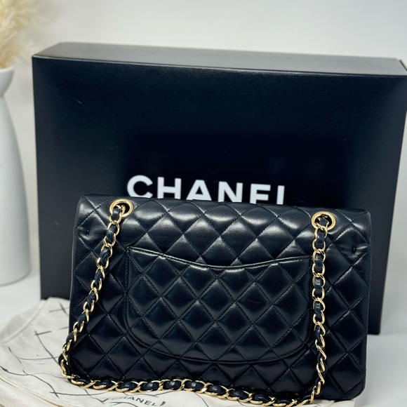 💯💎Authentic💎Chanel Classic Medium Double Flap Lambskin Bag GHW - Picture 6 of 9